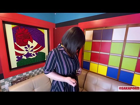 ❤️ Јапонската слатка со големи цицки мастурбира со секс играчки и доживува оргазам. Таа во едно интервју зборува за своето ебано искуство. Огромни цицки и влакнести пички кои силно стенкаат. Осакапорн ❤ Ебате на mk.pornpk.ru ❌